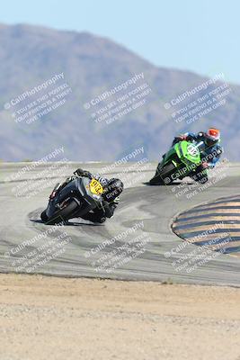 media/Oct-05-2025-CVMA (Sun) [[beeef4f201]]/Race 11-500-400(4)-350 Supersport/